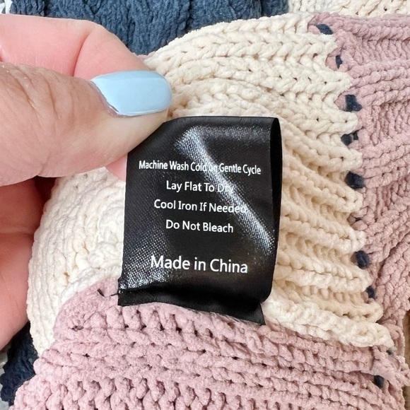 POL Nadene Beachy Color Block V Neck Flare Sleeve Cable Knit Chunky Sweater Sz M - Picture 8 of 13